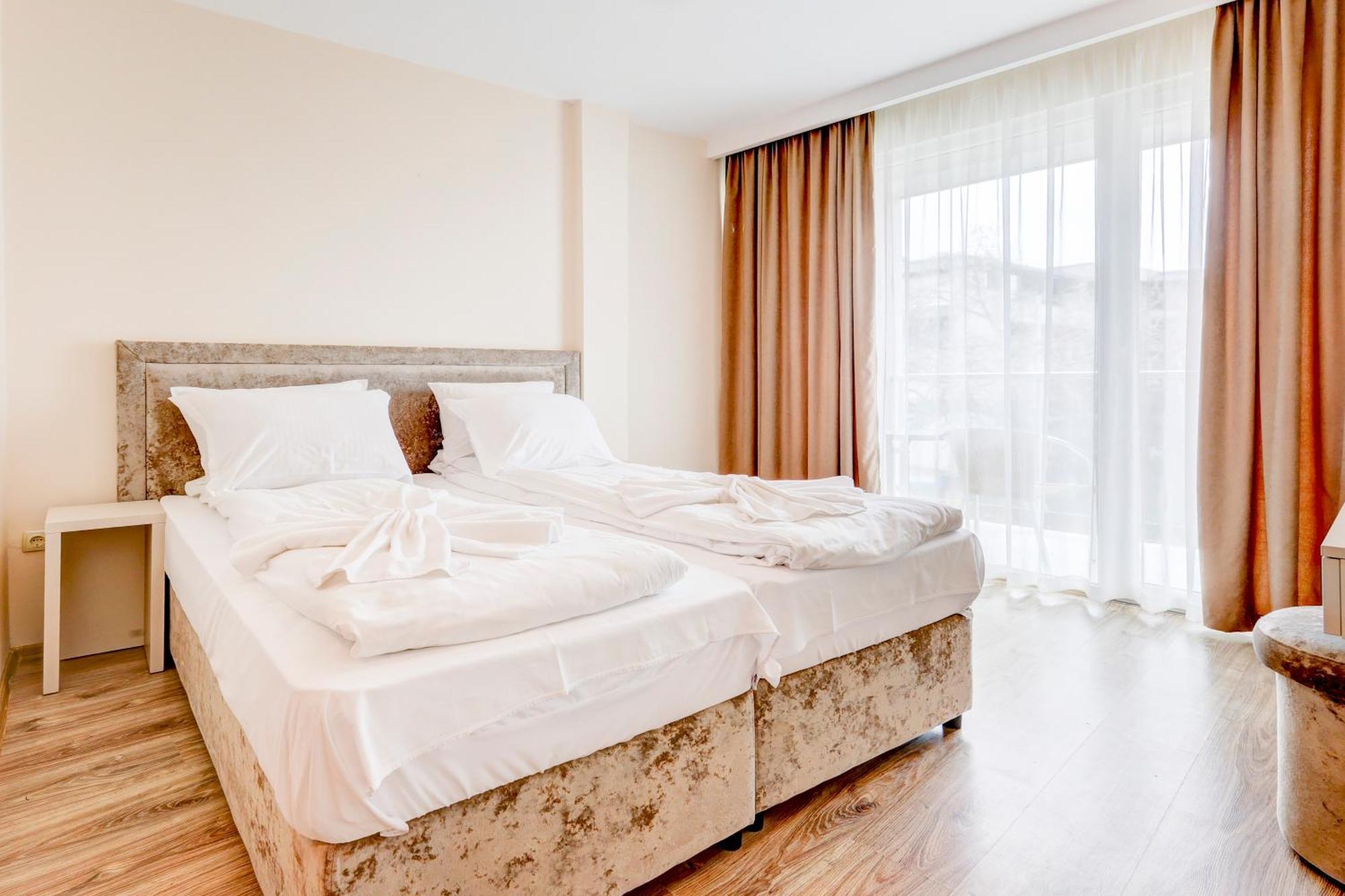 Jupiter 1 Family Hotel Balchik Eksteriør billede