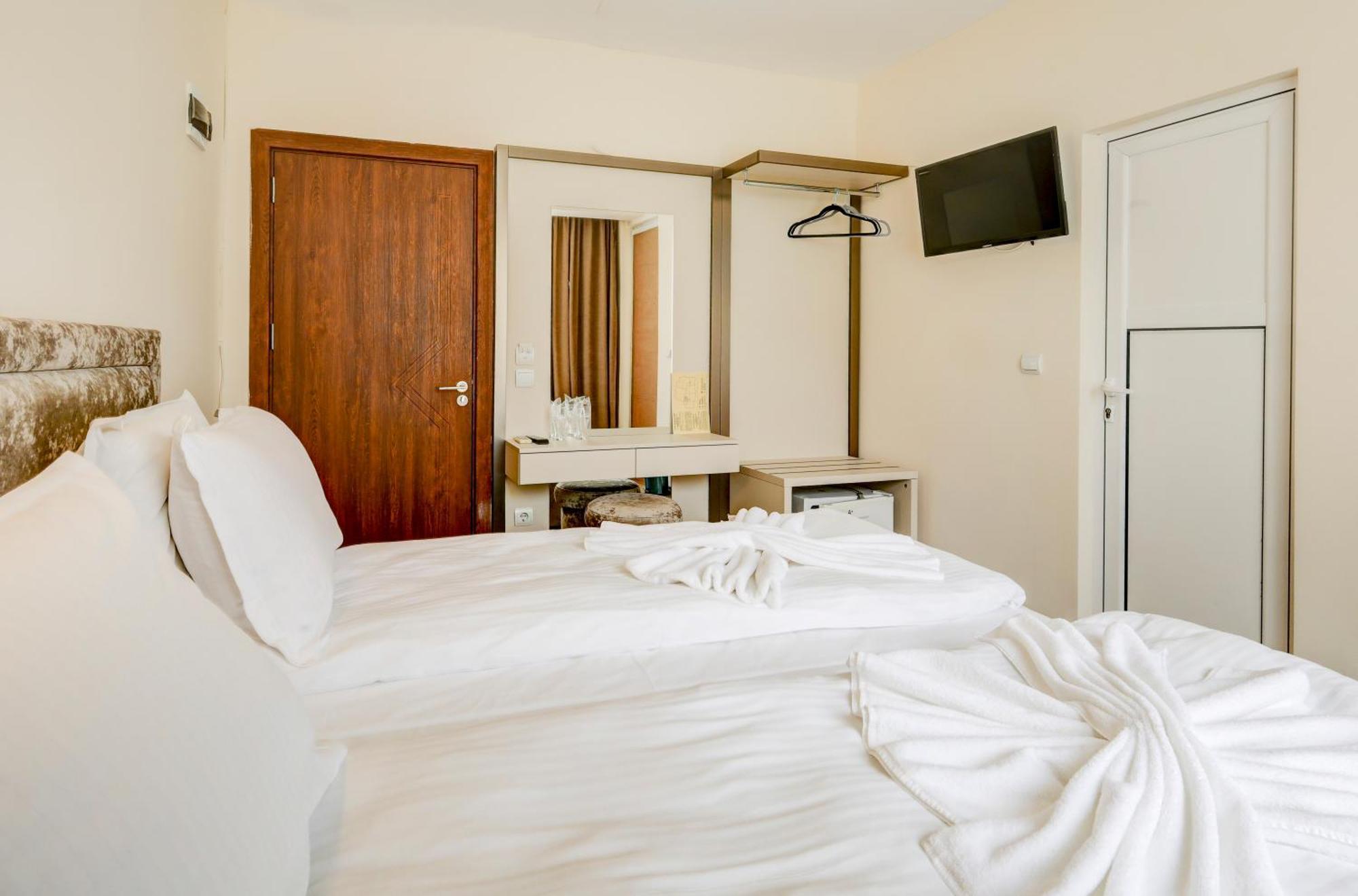 Jupiter 1 Family Hotel Balchik Eksteriør billede