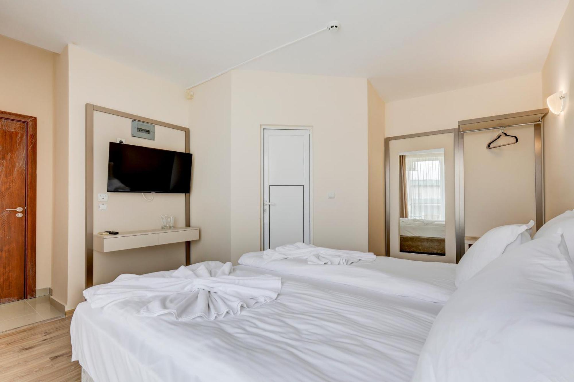 Jupiter 1 Family Hotel Balchik Eksteriør billede