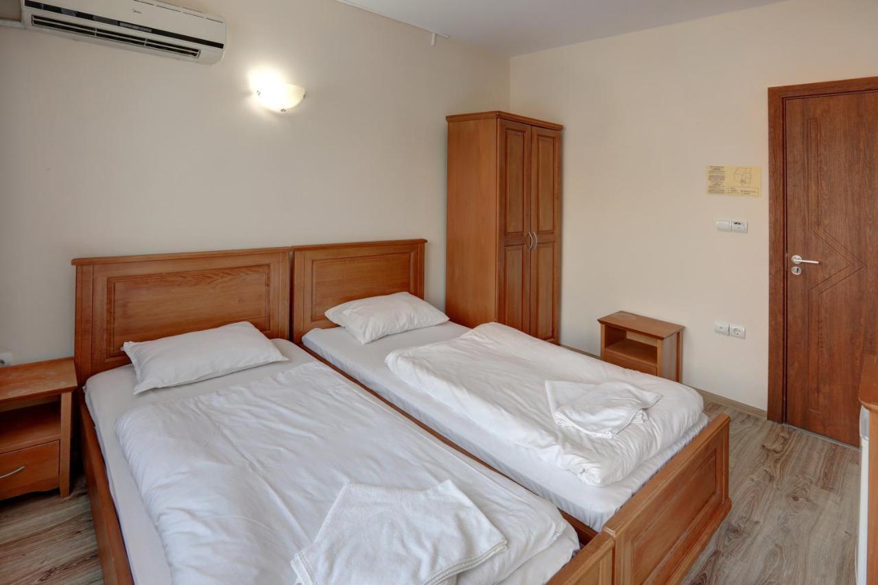 Jupiter 1 Family Hotel Balchik Eksteriør billede
