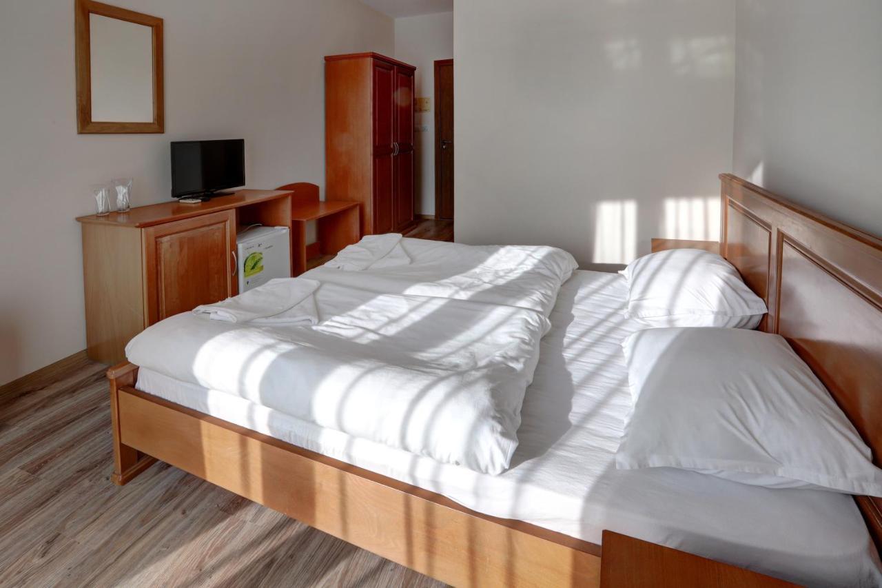 Jupiter 1 Family Hotel Balchik Eksteriør billede